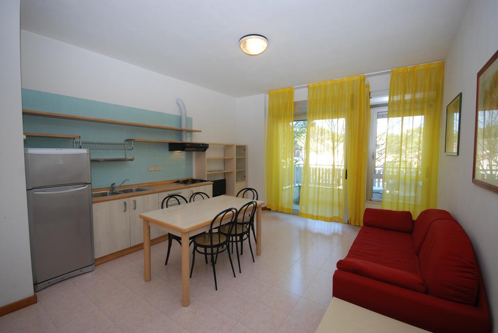 Appartamenti Riviera Beach Lignano Sabbiadoro Room photo